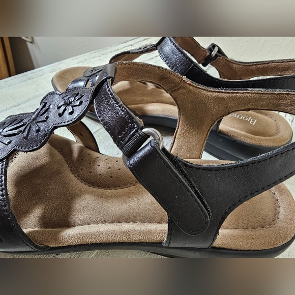 Bjorndal Womens Size 9 EUC Donna Black Leather Hook & Loop Strappy Wedge Sandals - Picture 7 of 9